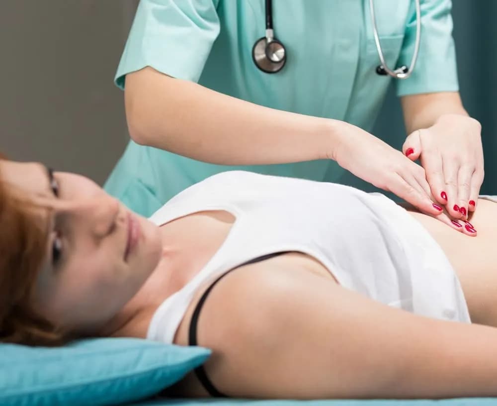 Ból wątroby? Objawy, lokalizacja i kiedy iść do lekarza