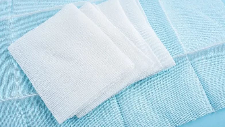 Gaza medyczna w rehabilitacji: Jak wybrać, by przyspieszyć gojenie?