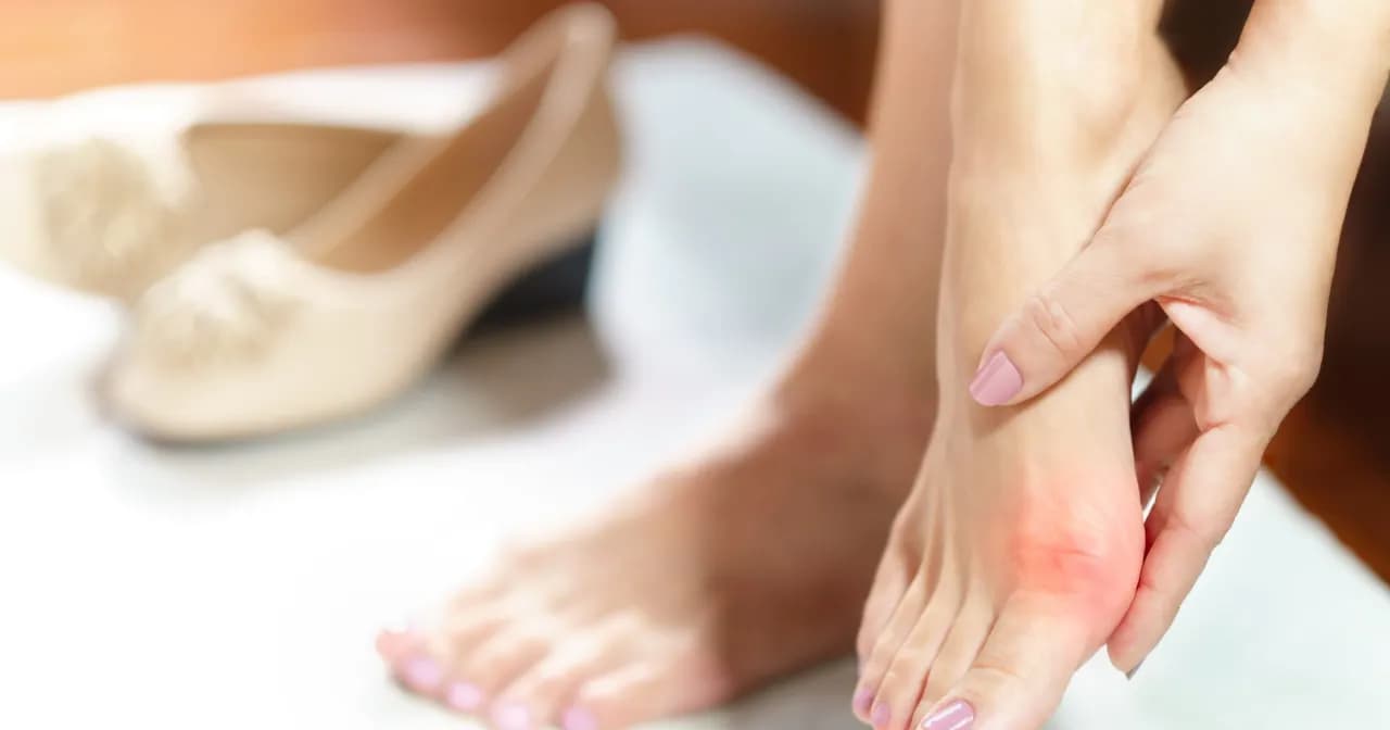 Domowe kąpiele na haluksy: ulga w bólu i obrzęku